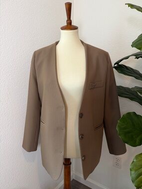 OAK + FORT Chic Taupe Minimalist Blazer |